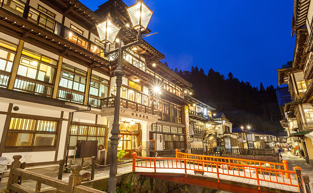 温泉街で食べ歩きがしたい！浴衣で散策・外湯めぐりを楽しもうのイメージ（別ウィンドウで開きます）